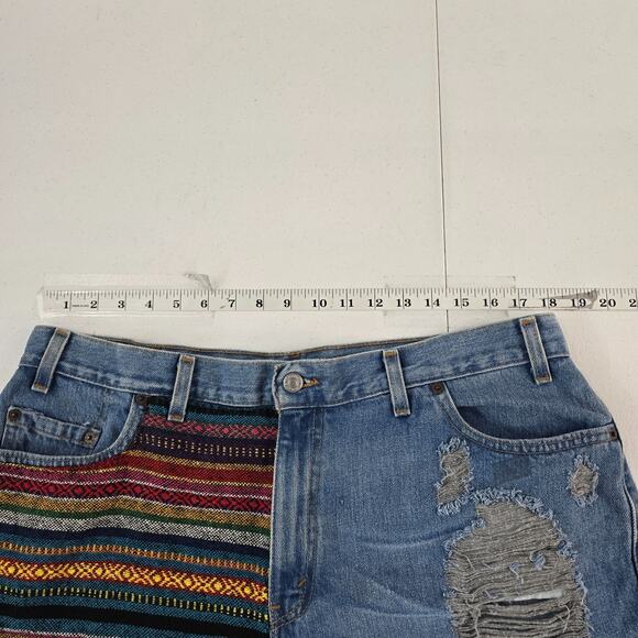Levi’s 515 Women’s Distressed Denim Shorts 18M VTG Boot Cut Festival Woven Patch - Picture 5 of 12